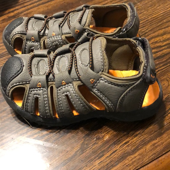 Circo Shoes Circo Toddler Boy Sandals Size Poshmark Circo Shoes Circo Toddler Boy Sandals Size Poshmark